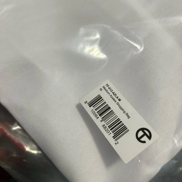 Azalea medium Telfar bag - Picture 3 of 3